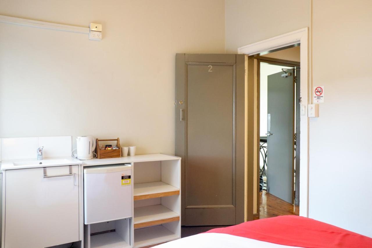 Tates Hotel ウィンザー エクステリア 写真