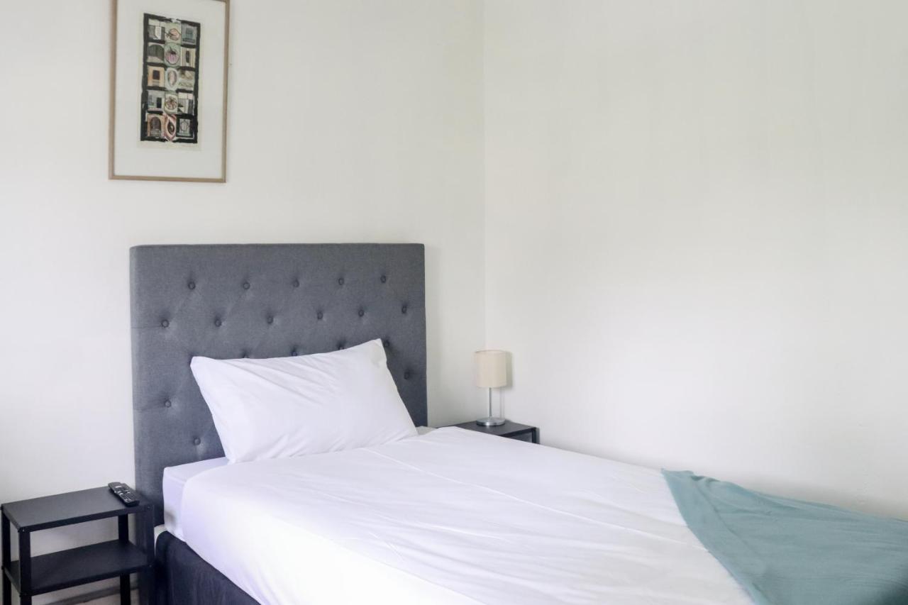 Tates Hotel ウィンザー エクステリア 写真