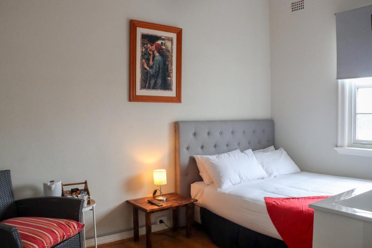 Tates Hotel ウィンザー エクステリア 写真