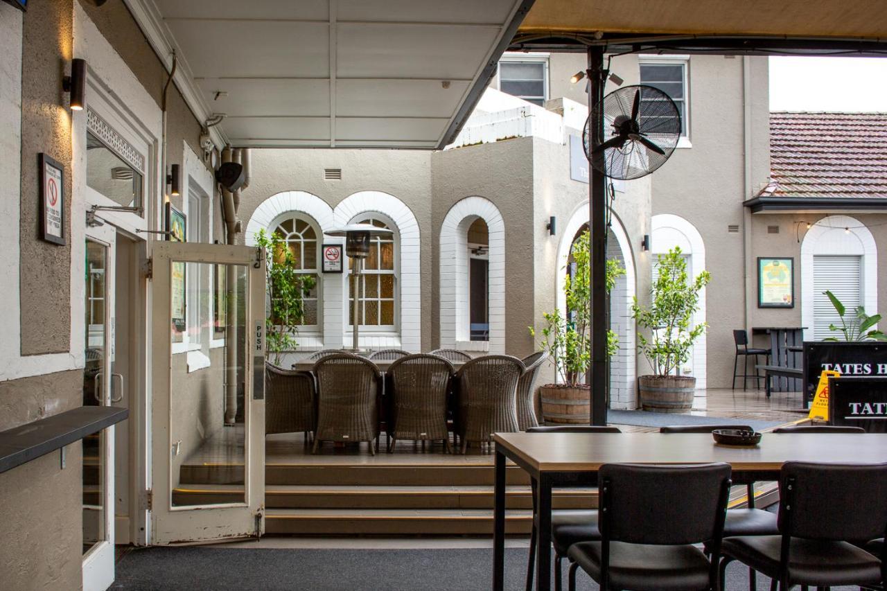 Tates Hotel ウィンザー エクステリア 写真